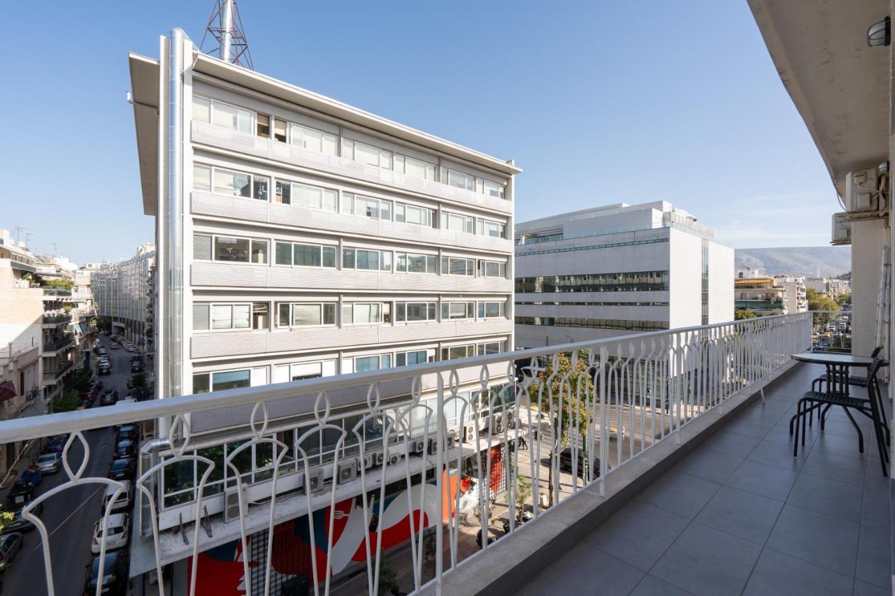 Classy Apartment In Koukaki, Walk To Metro & Acropolis Athens Luaran gambar