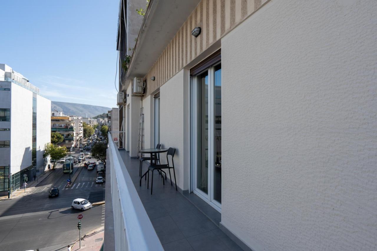 Classy Apartment In Koukaki, Walk To Metro & Acropolis Athens Luaran gambar